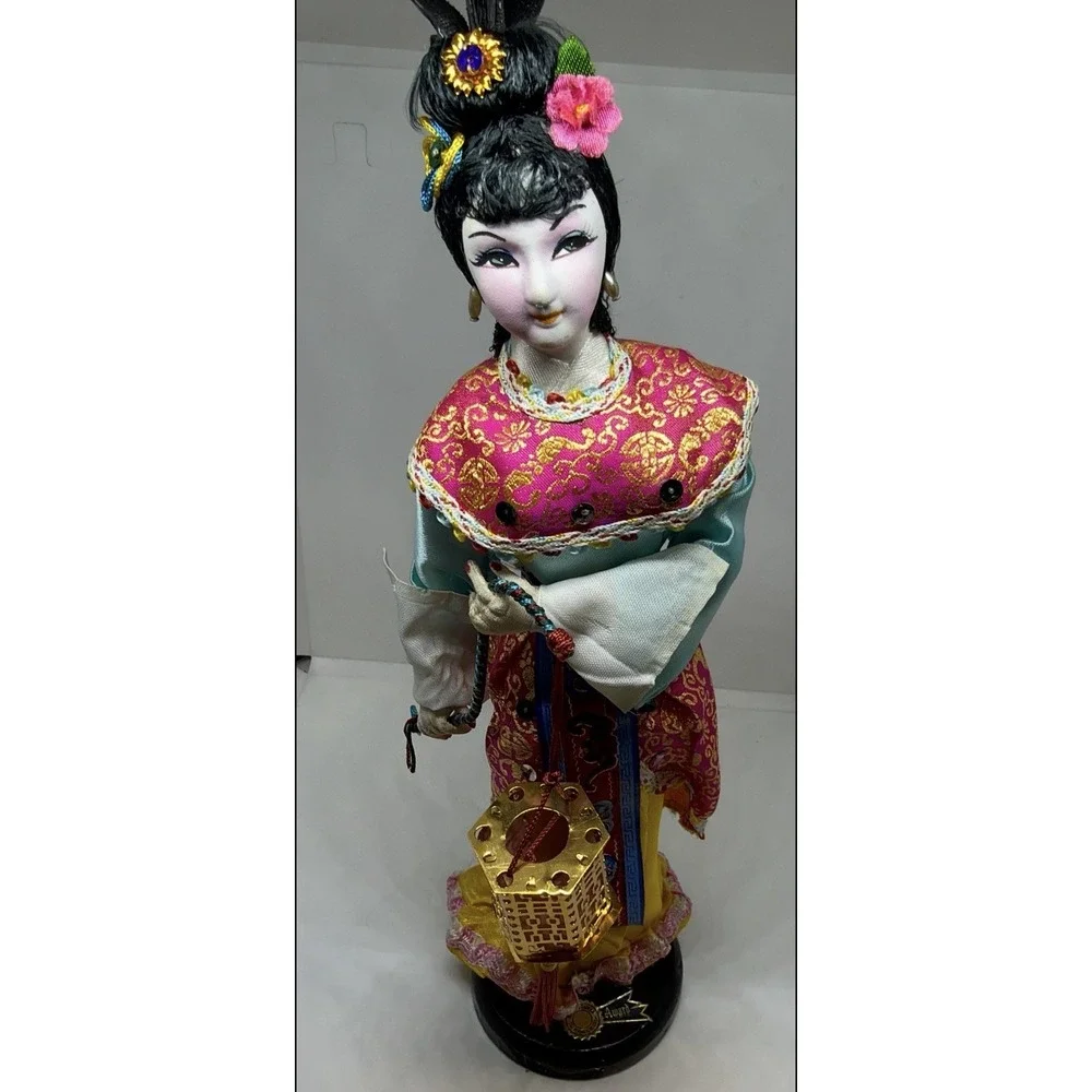 Vtg Asian Cloth Doll Lantern Figure Traditional Costume Made In Taiwan ROC